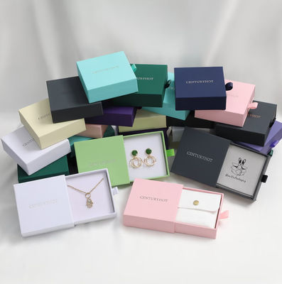 彫刻された小さな紙箱の引き出しの箱 宝石のプレゼント箱 パッケージ